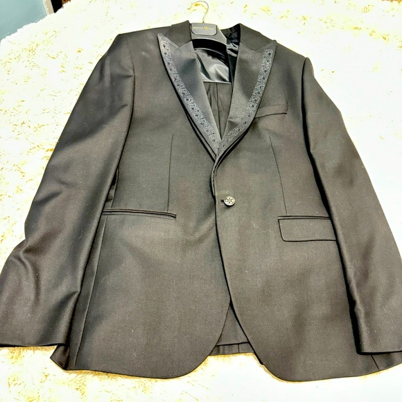Black Bonte Vista Prom suit with small black rhinestones